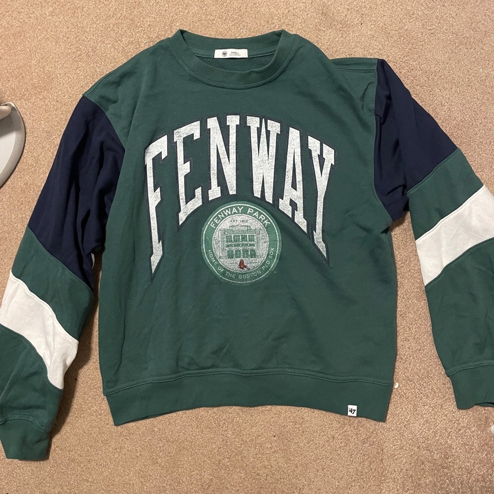 Like new!! 47 brand Boston Red Sox Fenway Park vintage crewneck sweatshirt